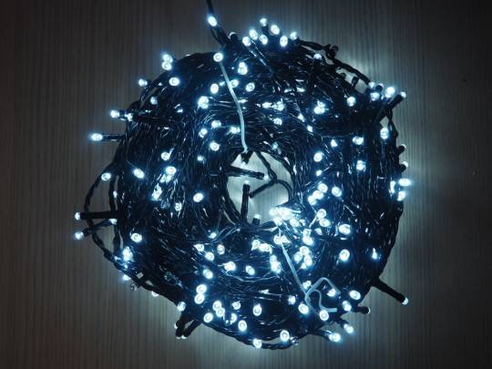 10m Guirlande Noel Exterieur 40 LED Lumières de Stalactite Glaçons Guirlande  Lumineuse blanc froid avec 8 Modes D'éclairage IP44 étanche.